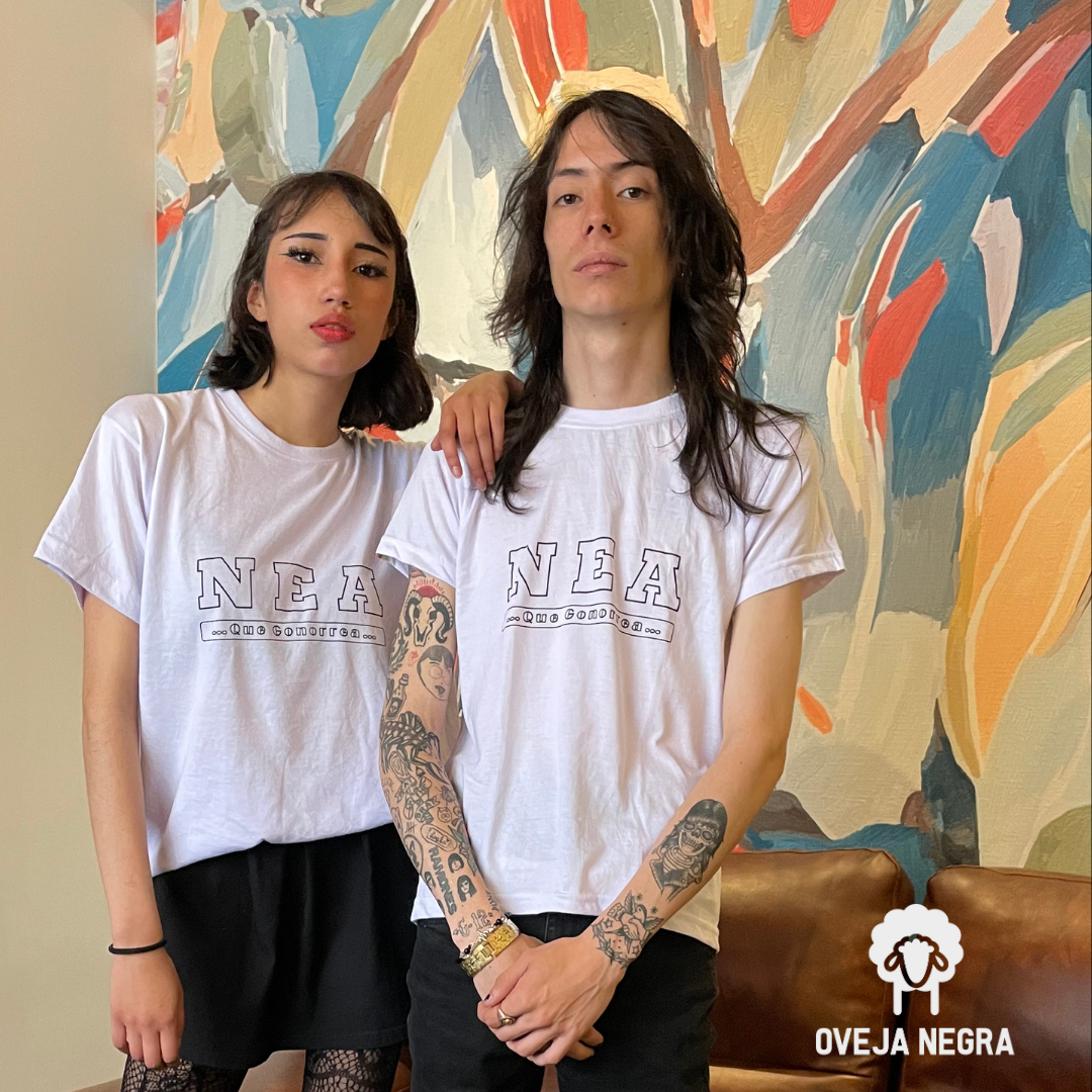 Camiseta Unisex NEA QUE GONORREA