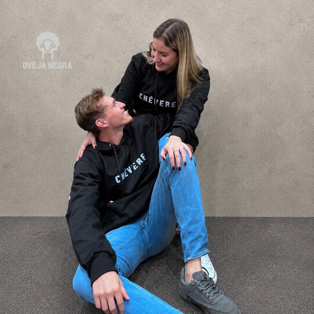 BUZO UNISEX NEGRO - CHEVERÉ