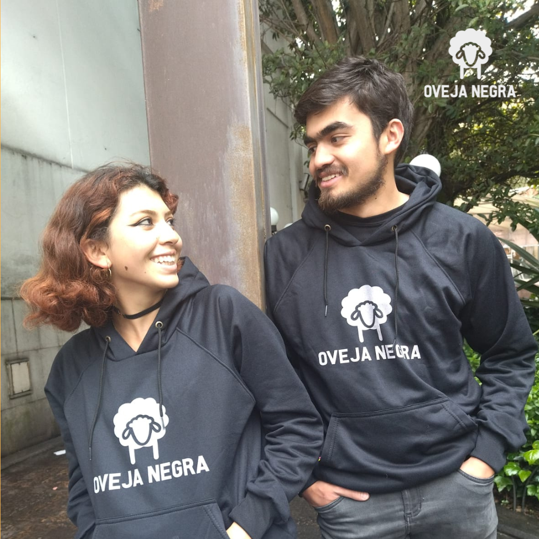 BUZO UNISEX NEGRO - OVEJA NEGRA